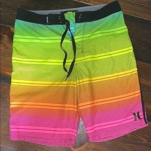 Hurley swim trunks. YXL (14).